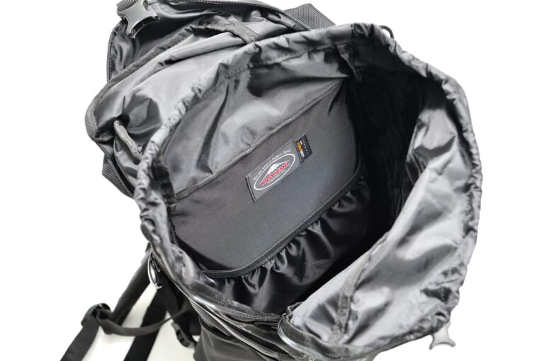 クシタニ K-3587Bバックパック|メイン気室|クシタニ K-3587Bバックパック試用インプレッション【蒸れにくいバックパックに限定色登場】