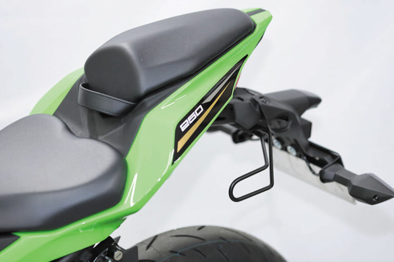 カワサキ ニンジャZX-25R|キジマカスタムパーツ|バッグサポート|快適&安全に効くニンジャZX-25R用パーツ群が登場〈キジマ〉