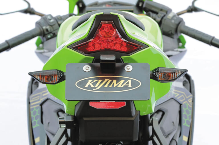 カワサキ ニンジャZX-25R|キジマカスタムパーツ|スモークウインカーレンズSET|快適&安全に効くニンジャZX-25R用パーツ群が登場〈キジマ〉