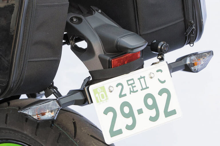 カワサキ ニンジャZX-25R|キジマカスタムパーツ|ウインカーリロケーションステー|快適&安全に効くニンジャZX-25R用パーツ群が登場〈キジマ〉