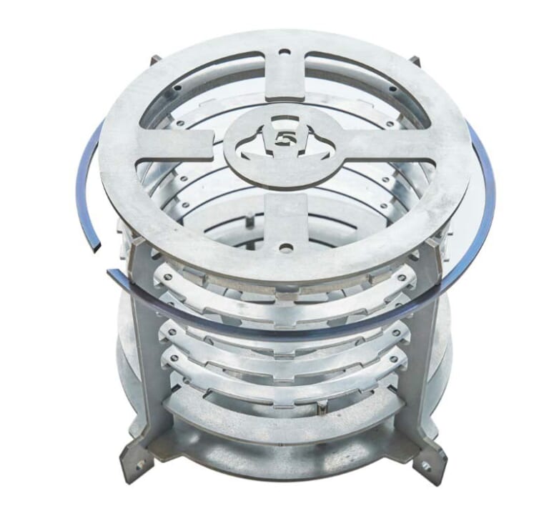 Moto Grill(モトグリル)|バイクのパーツがキャンプ用品に?! F.C.C.が自社製品を利用して焚き火台を製作