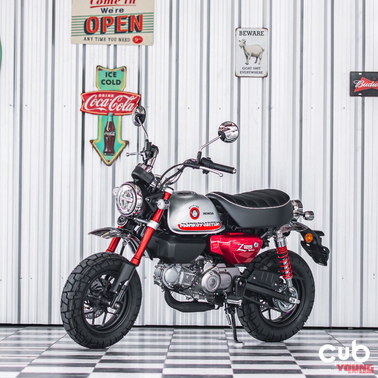 |超モンキー出現! ホンダ「モンキー125」のスペシャルカスタム×2車、タイにて登場