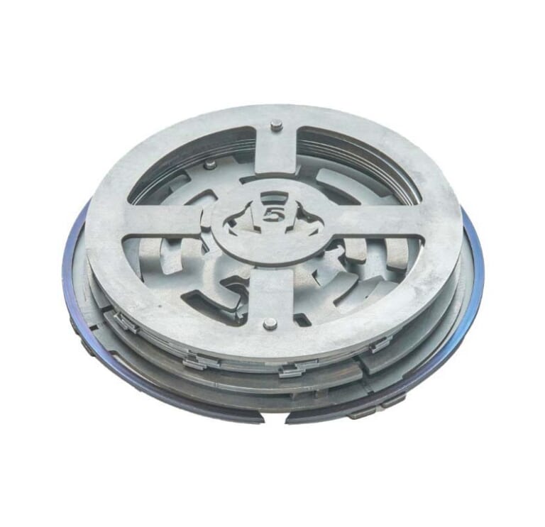 Moto Grill(モトグリル)|バイクのパーツがキャンプ用品に?! F.C.C.が自社製品を利用して焚き火台を製作