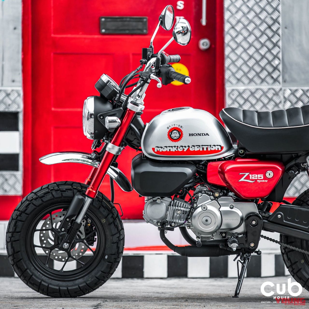 |超モンキー出現! ホンダ「モンキー125」のスペシャルカスタム×2車、タイにて登場