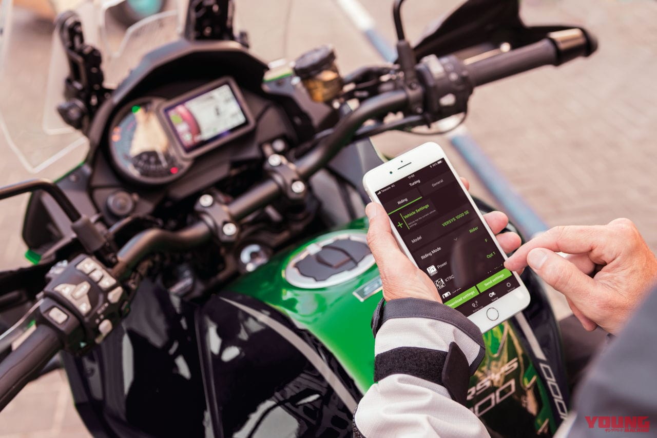 |4気筒&17インチのアドベンチャーにスカイフックをプラス! カワサキ新型「ヴェルシス1000SE」登場