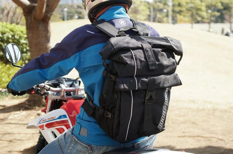 防水バックパック|ラフアンドロード RR9304 AQAドライバックパックプロ|林道ツーリングにピッタリの高機能なバックパック×11選〈前編〉