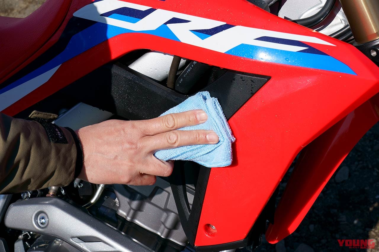 |静電気抑制/撥水のW効果を持つコーティング剤「スタティックガード」【静電気が巻き起こす問題を解消】