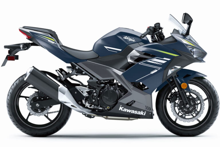 KAWASAKI Ninja 400|中古相場もわかる! カワサキ「ニンジャ400」歴代モデル図鑑【2022モデル:再ツートンカラー化】