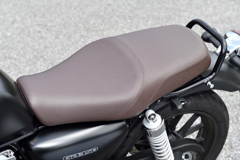 ホンダ GB350|【試乗速報】GBのスポーティ仕様だ!! まもなく発売の「GB350S」を人気沸騰「GB350」と比較インプレッション!