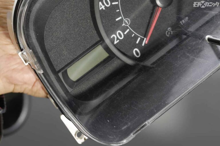 デイトナ スクリーンクリーナー|施工後|汚れ取りと磨き込みの合わせ技でさらに輝く外装パーツ〈デイトナ磨きケミカルカタログ×3選〉