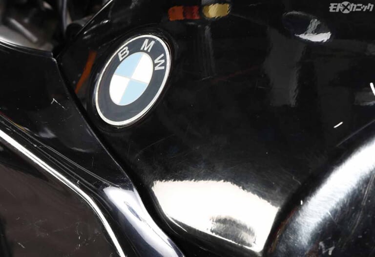 デイトナ 艶出しワックススプレー|施工後のツヤ|汚れ取りと磨き込みの合わせ技でさらに輝く外装パーツ〈デイトナ磨きケミカルカタログ×3選〉