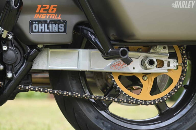 ハーレーダビッドソン FLHRロードキング|フォレストウイングカスタム|トラックダイナミック製スイングアーム|FLHRロードキングベースのパフォーマンスバガー【理想のカスタムハーレーをゲット!】