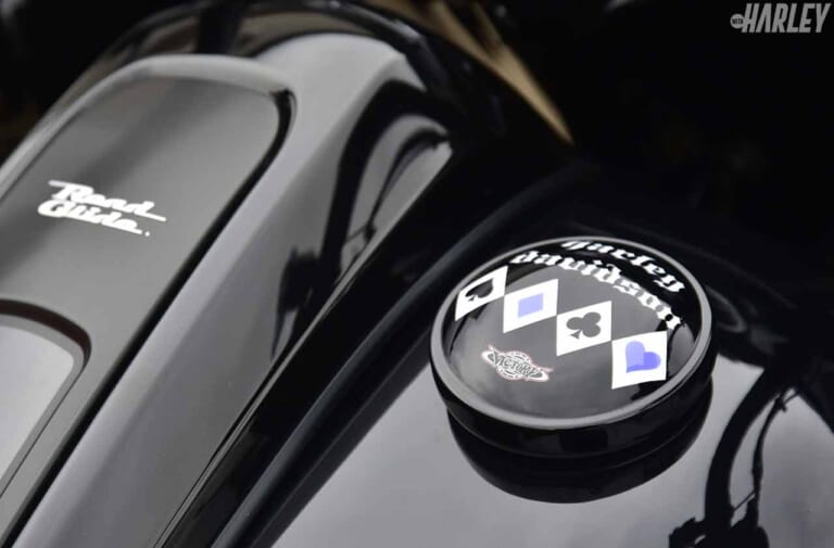 ハーレーダビッドソンのある暮らし|Tさん夫妻|ロードグライド|燃料キャップ|妻のためにFLTRXSロードグライドへ乗り換えた元48乗り〈ハーレーダビッドソンのある暮らし〉