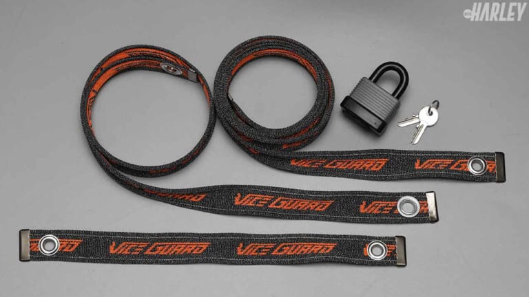 盗難防止ロック|ミツバサンコーワ バイスガードエアコンボ|鍵付き、長さ違いの3種類|ポケットにも収まるコンパクトな盗難防止ロック〈ミツバサンコーワ バイスガードシリーズ〉