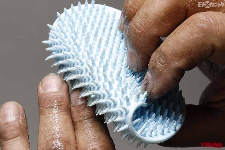 ストレート|手キーラ|サボテンブラシ|カユいところに手が届く、ストレートのバイク向けおすすめ便利工具×5選