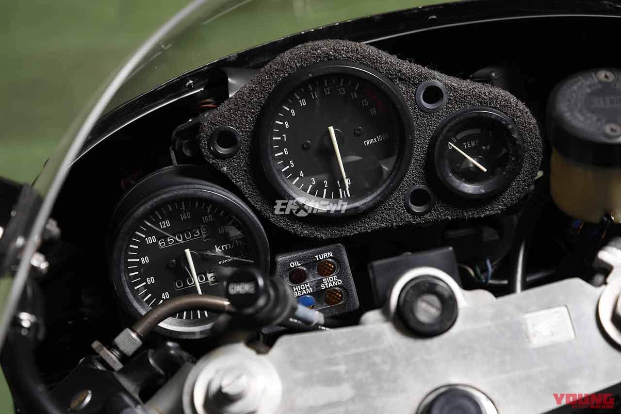 ホンダCBR400RR|メーターまわり|日本独自のカテゴリー=400cc車に込められたこだわり【’80〜’90年代の夢よ再び】