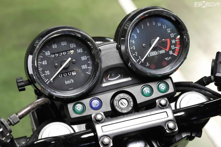 カワサキZRX400-II|メーターまわり|日本独自のカテゴリー=400cc車に込められたこだわり【’80〜’90年代の夢よ再び】