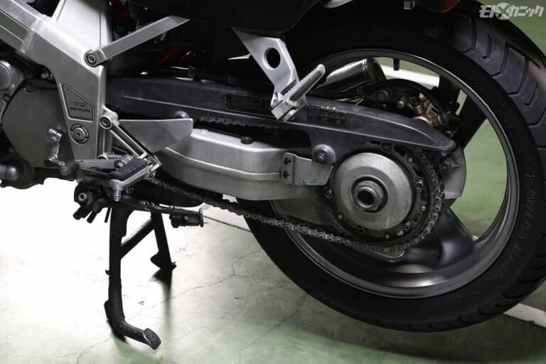 ホンダ ブロス プロダクト2|リアまわり|日本独自のカテゴリー=400cc車に込められたこだわり【’80〜’90年代の夢よ再び】