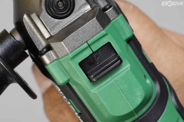 ストレート コードレスポリッシャーサンダー|スイッチ切り替え|バイクを効率よく磨きたいユーザー向け。機動力が圧倒的なコードレスポリッシャー〈ストレート〉