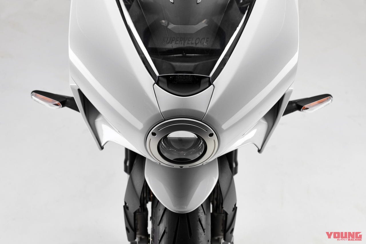 |スポークホイール標準装備! MVアグスタ「スーパーベローチェS」はレーシングキットも付属