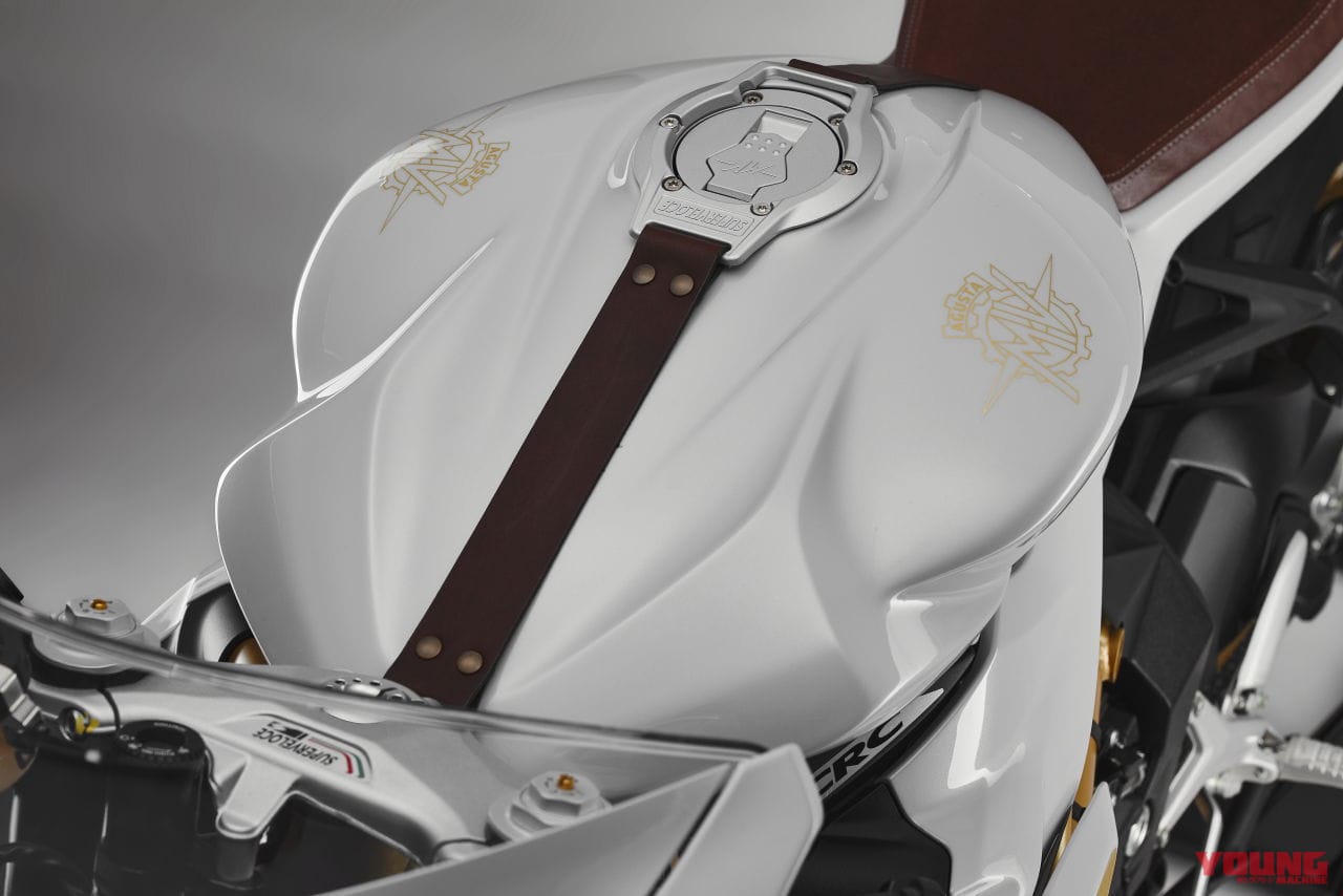 |スポークホイール標準装備! MVアグスタ「スーパーベローチェS」はレーシングキットも付属