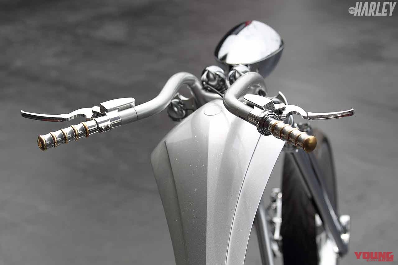カスタムハーレー|'06ヘリテイジスプリンガー|トライジャカスタム「エクスカリバー」ハンドル周り|ハーレーカスタムトレンドニュース:驚愕クオリティ!!の合法カスタムチョッパー〈トライジャ〉