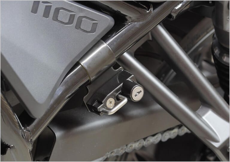 ホンダレブル1100|カスタムパーツ|キジマ|ヘルメットロック|レブル1100でのツーリングをさらに快適にするアイテムがキジマより登場!!