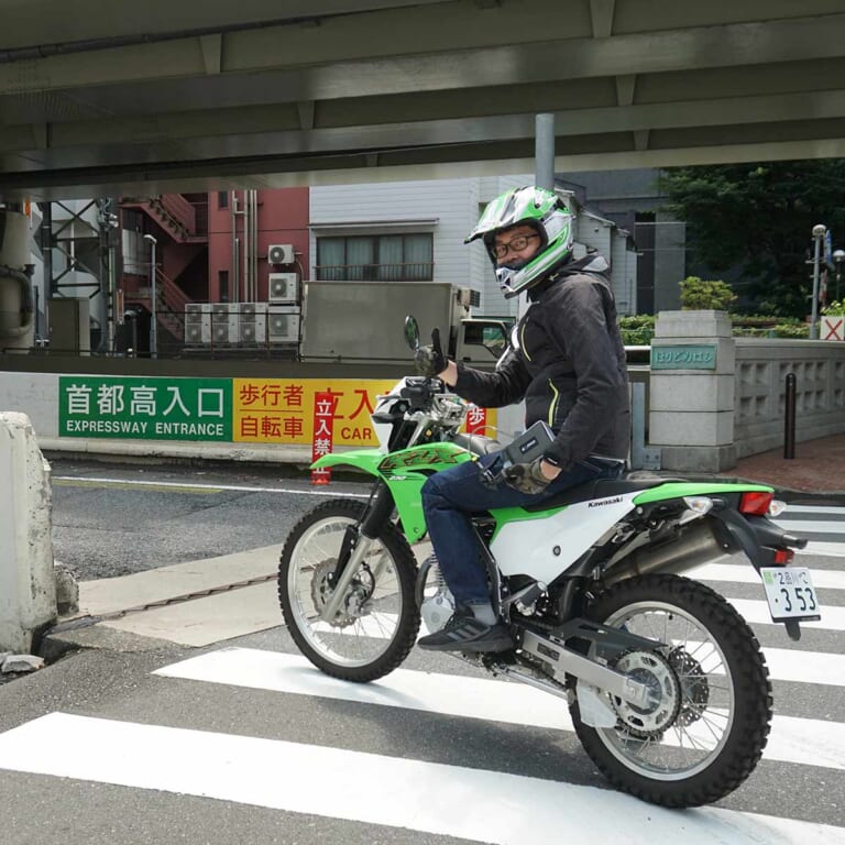 タイチ リキッドウインド|走行実験|首都高速|タイチ×マンダム共同開発「リキッドウインド」は体感温度を5.2度下げる夏ツーリング必須アイテム