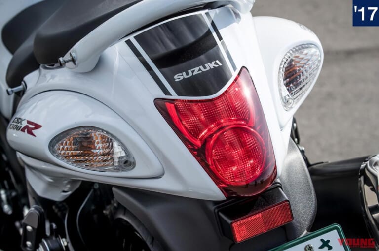 スズキ新旧ハヤブサ徹底比較|テールライト|('17)2代目|スズキ新旧ハヤブサ徹底写真比較解説【2代目から新型3代目へ、圧倒的な無敵感を継承】