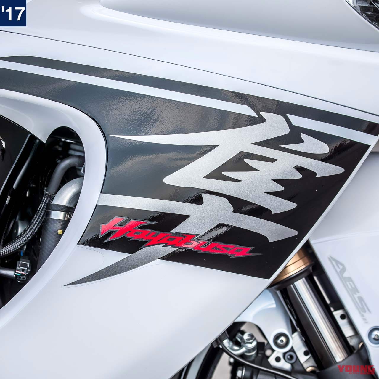 |スズキ新旧ハヤブサ徹底写真比較解説【2代目から新型3代目へ、圧倒的な無敵感を継承】