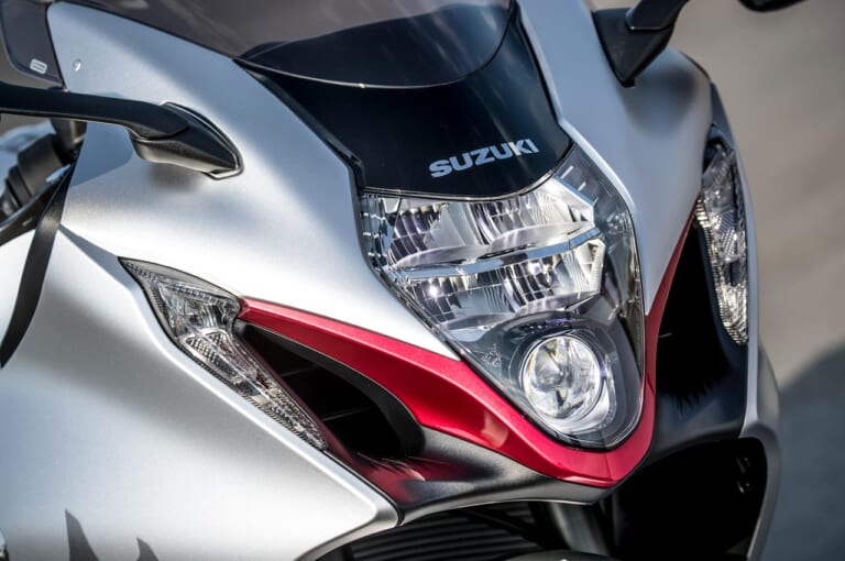 スズキ新旧ハヤブサ徹底比較|LEDヘッドライト|('21)新型|スズキ新旧ハヤブサ徹底写真比較解説【2代目から新型3代目へ、圧倒的な無敵感を継承】