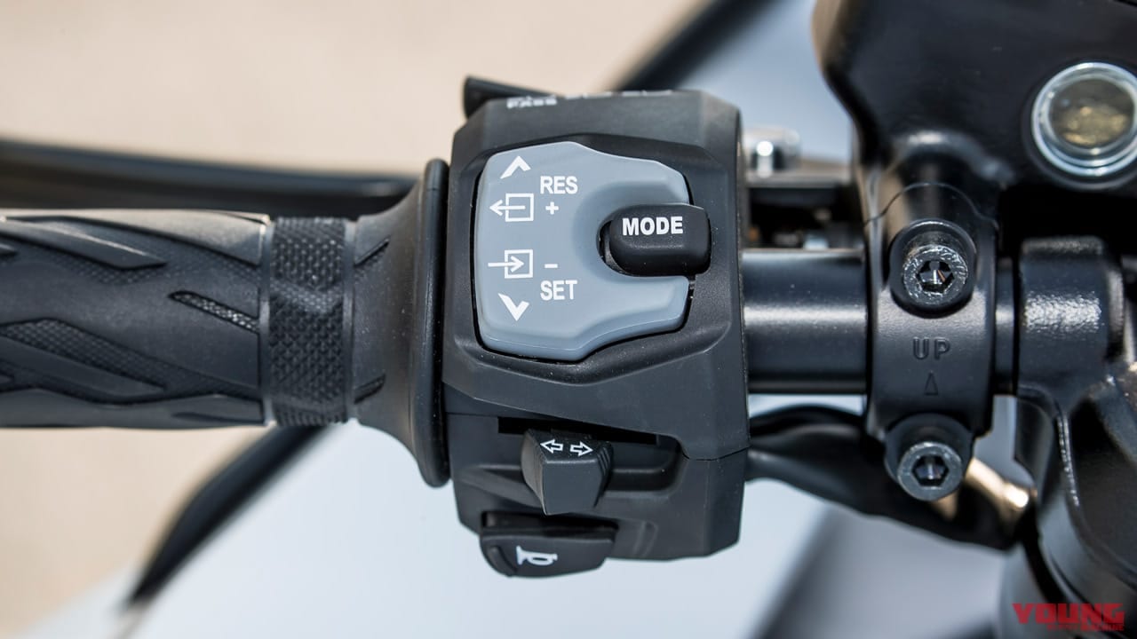 スズキ新旧ハヤブサ徹底比較|ハンドルスイッチ|('21)新型|スズキ新旧ハヤブサ徹底写真比較解説【2代目から新型3代目へ、圧倒的な無敵感を継承】