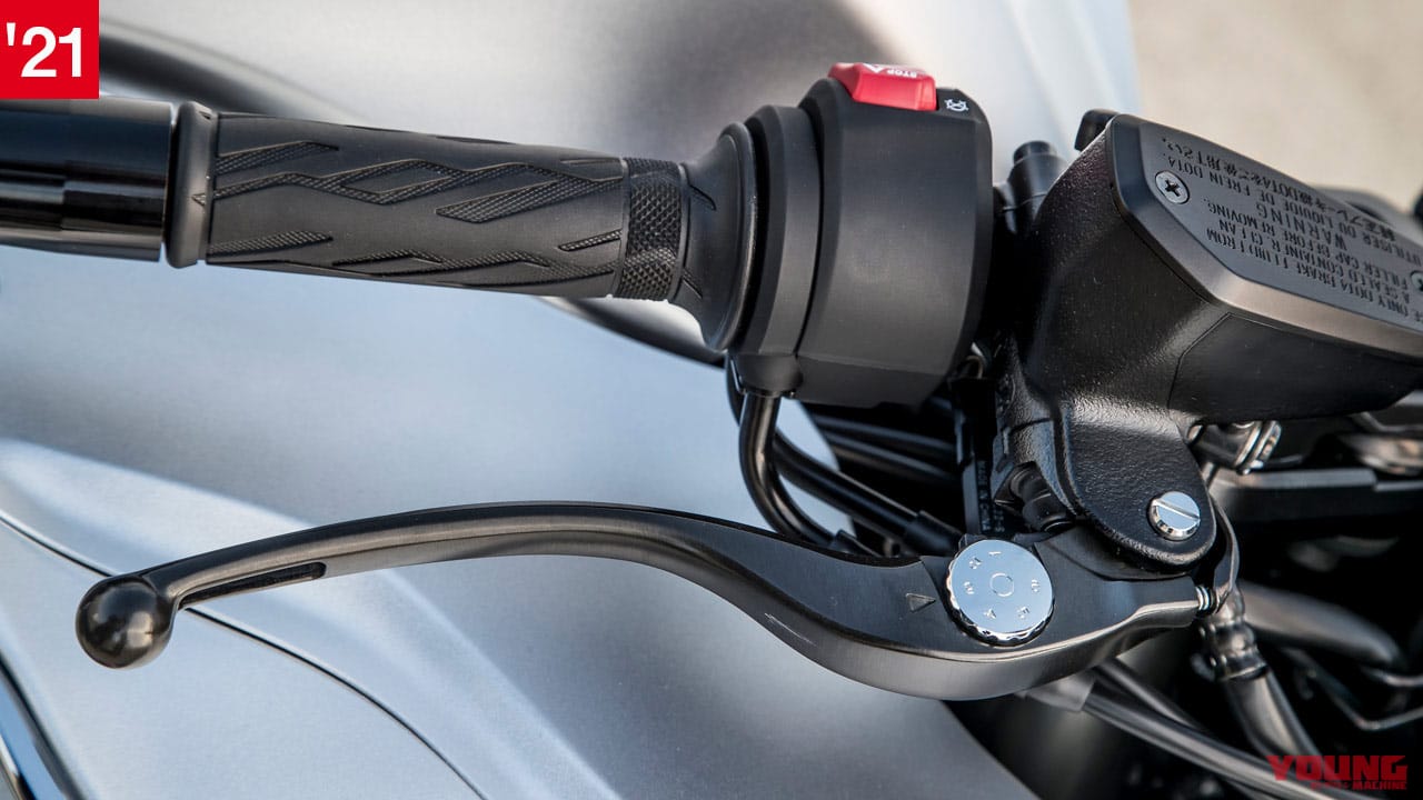 スズキ新旧ハヤブサ徹底比較|ハンドルレバー|('21)新型|スズキ新旧ハヤブサ徹底写真比較解説【2代目から新型3代目へ、圧倒的な無敵感を継承】