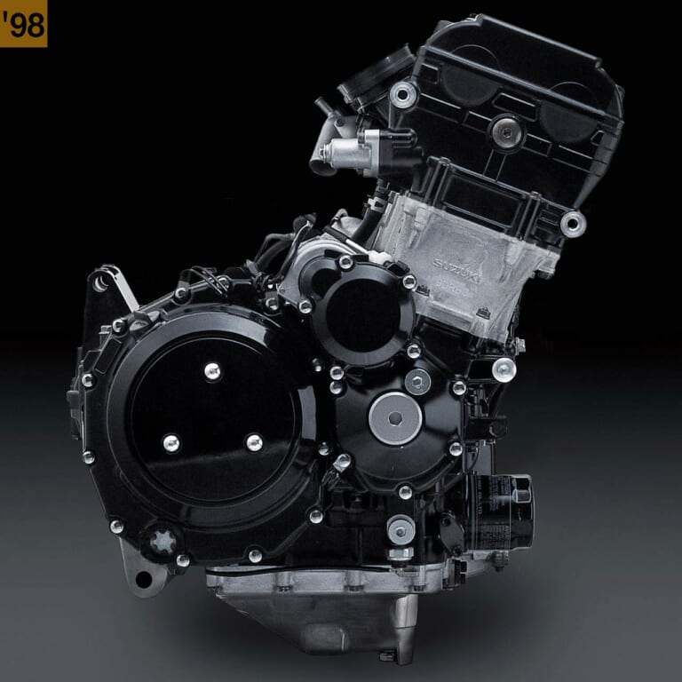 スズキ新旧ハヤブサ徹底比較|エンジン|('98)初代|スズキ新旧ハヤブサ徹底写真比較解説【2代目から新型3代目へ、圧倒的な無敵感を継承】