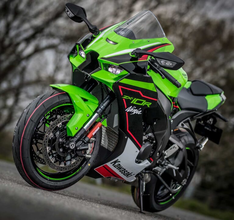 カワサキ ニンジャZX-10Rディテール写真解説【勝てるバイクだから公道も乗りやすい】│WEBヤングマシン｜新車バイクニュース