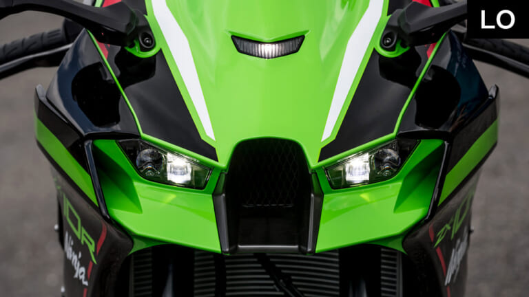 カワサキ ニンジャZX-10R|LEDヘッドライト|カワサキ ニンジャZX-10Rディテール写真解説【勝てるバイクだから公道も乗りやすい】