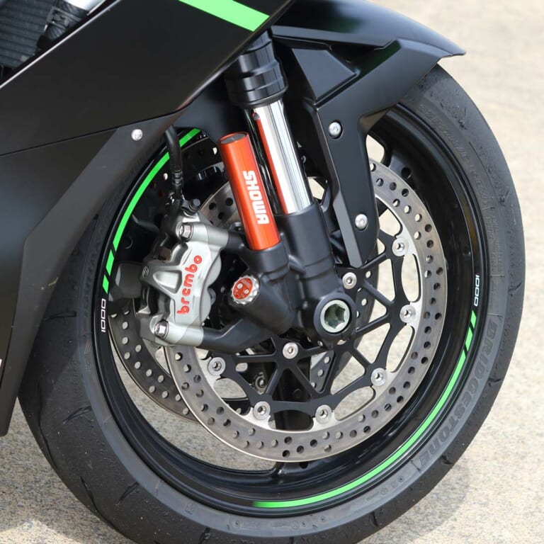 カワサキ ニンジャZX-10R|フロントまわり|カワサキ ニンジャZX-10Rディテール写真解説【勝てるバイクだから公道も乗りやすい】