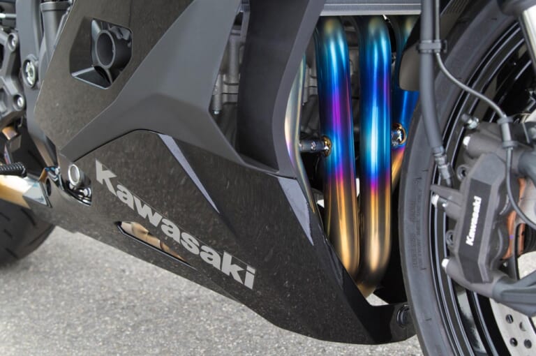 アールズギア リアルスペック チタンフルエキゾースト シングルマフラー|カワサキ ニンジャZX-25R|ニンジャZX-25R/ニンジャ1000SX用フルエキゾーストマフラー登場〈アールズギア〉