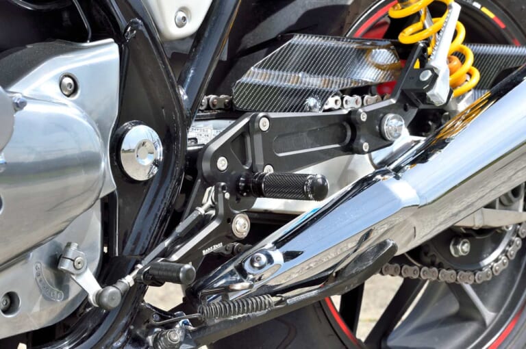 ホンダCB1100RS/EX|ベビーフェイス パフォーマンスステップ|CB1100RS/EXのクラシカルスタイルに似合うパフォーマンスパーツ〈ベビーフェイス〉