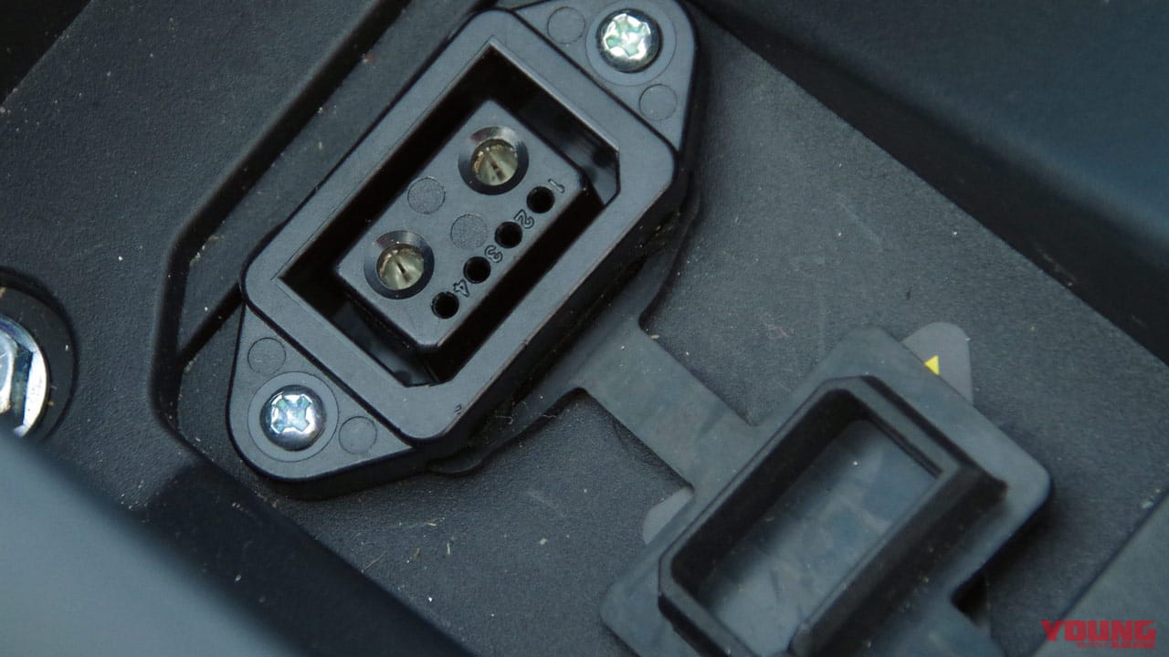 電動バイク|トロモックス ミノ|バッテリー充電|人間工学に基づいた電動バイク「MINO」試乗インプレッション【こんな”電動ミニモト”待ってました!】