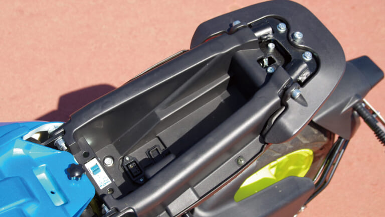 電動バイク|トロモックス ミノ|バッテリー充電|人間工学に基づいた電動バイク「MINO」試乗インプレッション【こんな”電動ミニモト”待ってました!】