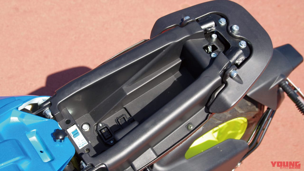 電動バイク|トロモックス ミノ|バッテリー充電|人間工学に基づいた電動バイク「MINO」試乗インプレッション【こんな”電動ミニモト”待ってました!】