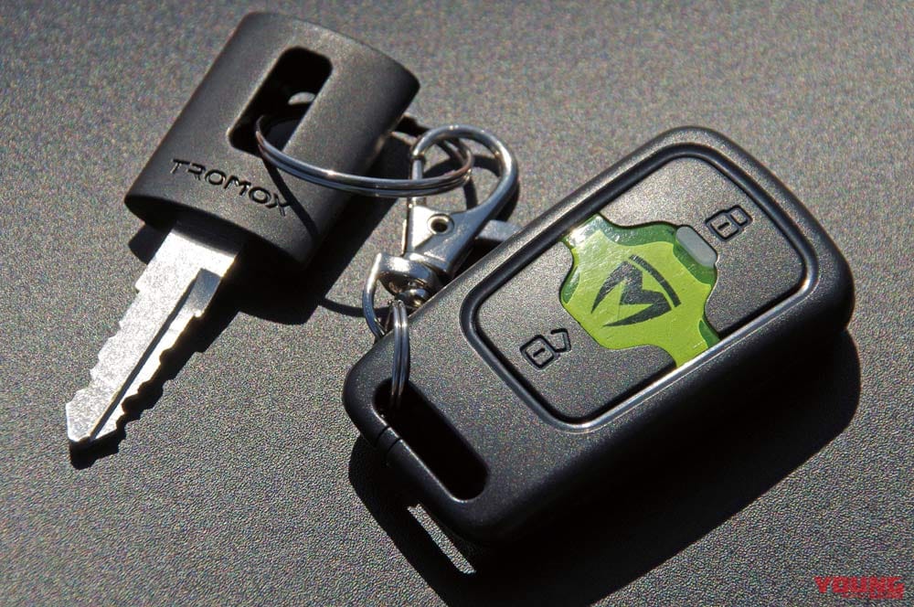 電動バイク|トロモックス ミノ|キー|人間工学に基づいた電動バイク「MINO」試乗インプレッション【こんな”電動ミニモト”待ってました!】