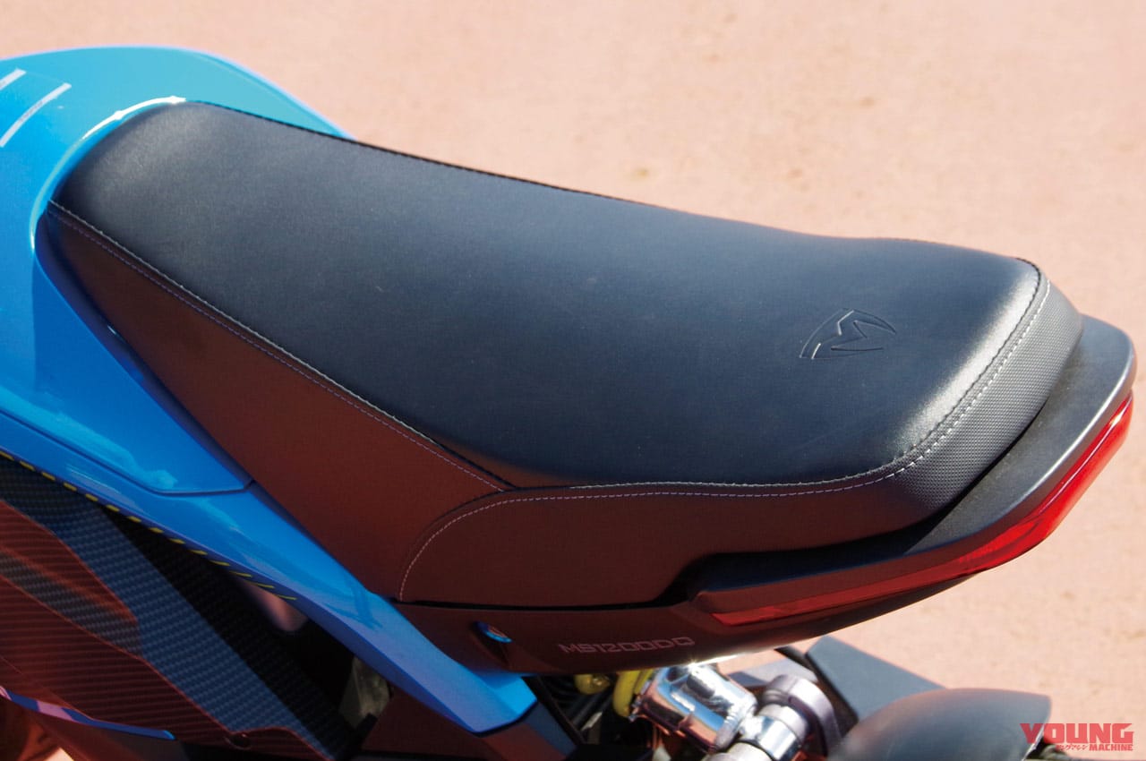 電動バイク|トロモックス ミノ|シート|人間工学に基づいた電動バイク「MINO」試乗インプレッション【こんな”電動ミニモト”待ってました!】