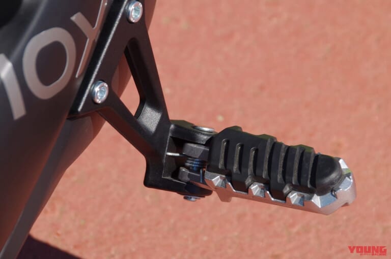 電動バイク|トロモックス ミノ|ステップ|人間工学に基づいた電動バイク「MINO」試乗インプレッション【こんな”電動ミニモト”待ってました!】