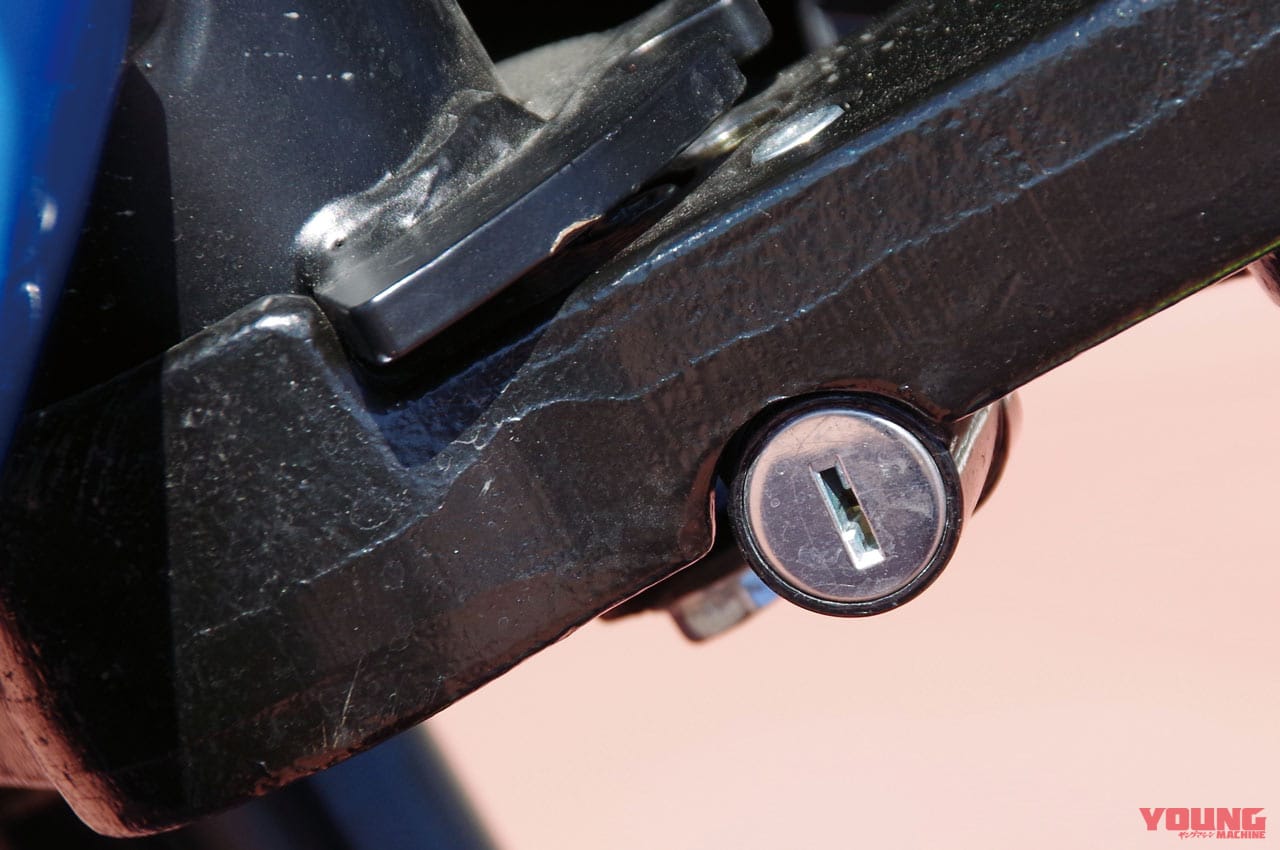 電動バイク|トロモックス ミノ|ハンドルロック|人間工学に基づいた電動バイク「MINO」試乗インプレッション【こんな”電動ミニモト”待ってました!】