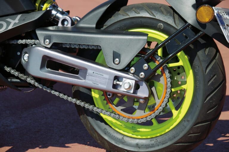 電動バイク|トロモックス ミノ|センターモーター&チェーンドライブ駆動|人間工学に基づいた電動バイク「MINO」試乗インプレッション【こんな”電動ミニモト”待ってました!】