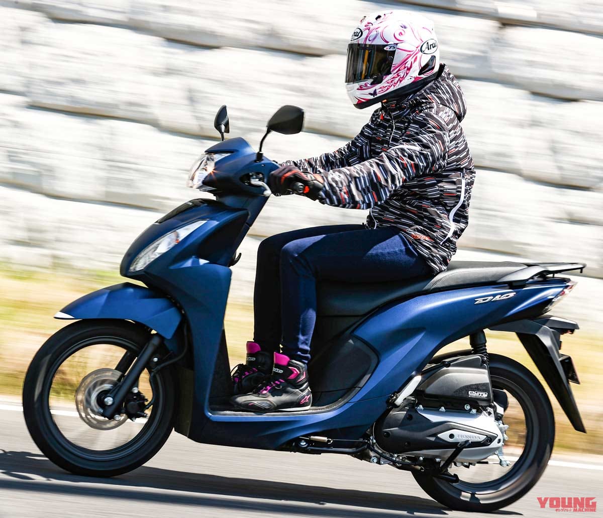 岡崎静夏のホンダ ディオ110試乗インプレ パワーも乗り心地の良さも街乗りにはベストバランス Webヤングマシン 最新バイク情報 岡崎静夏のホンダ ディオ110試乗インプレ パワーも乗り心地の良さも街乗りにはベストバランス Webヤングマシン 最新バイク情報