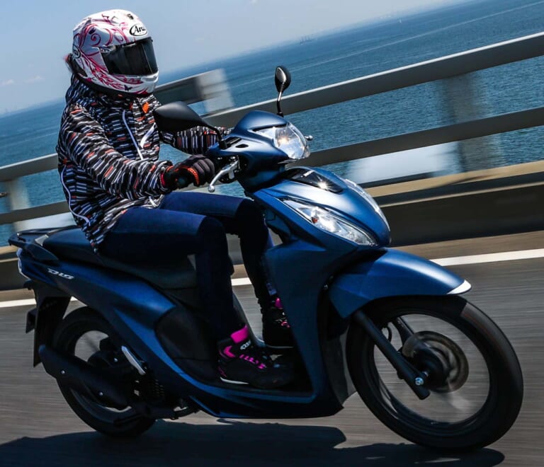 岡崎静夏×ホンダ ディオ110|岡崎静夏のホンダ ディオ110試乗インプレ【パワーも乗り心地の良さも街乗りにはベストバランス】