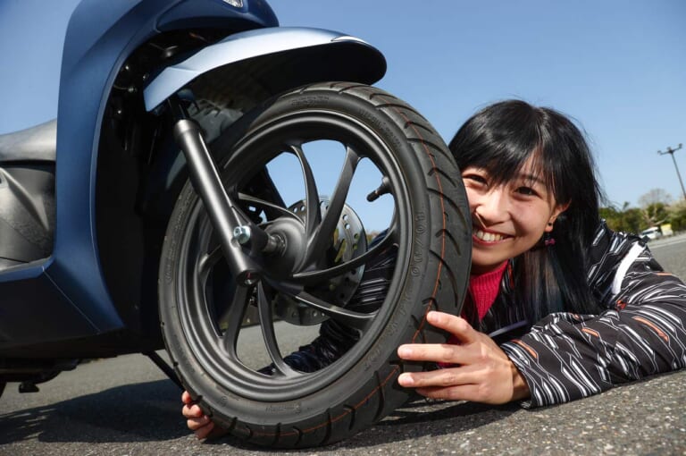 岡崎静夏×ホンダ ディオ110|岡崎静夏のホンダ ディオ110試乗インプレ【パワーも乗り心地の良さも街乗りにはベストバランス】